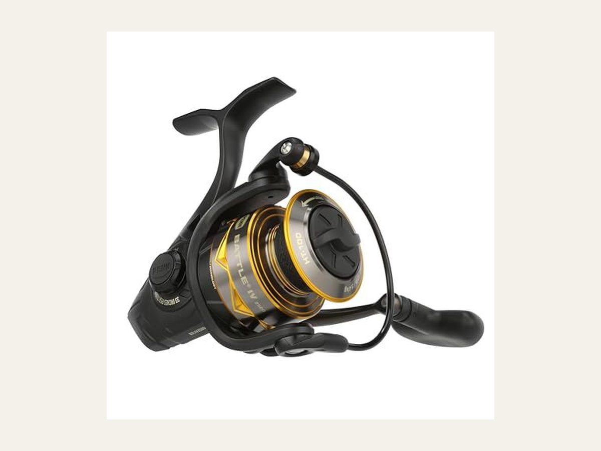 PENN Battle IV 2500 spinning reel. Full metal body, 6.2:1 gear, a salt reel in the 2500 size.
