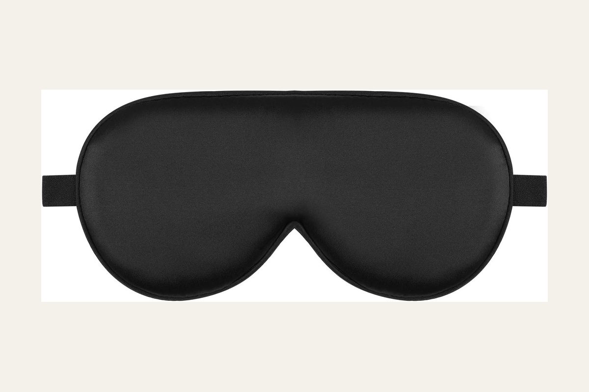 Alaska Bear contoured silk sleep mask, model AB-EM-001, black padded.