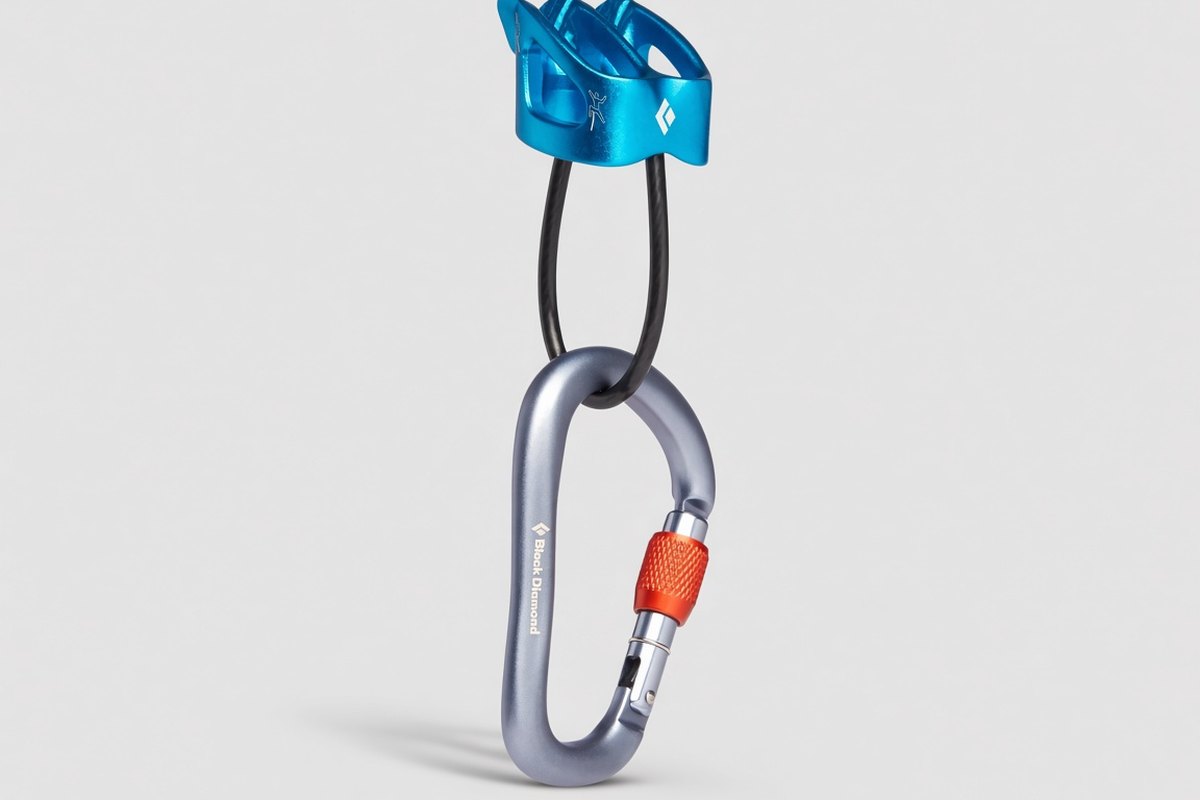 Black Diamond Big Air XP package: blue ATC-XP and a screwgate carabiner.