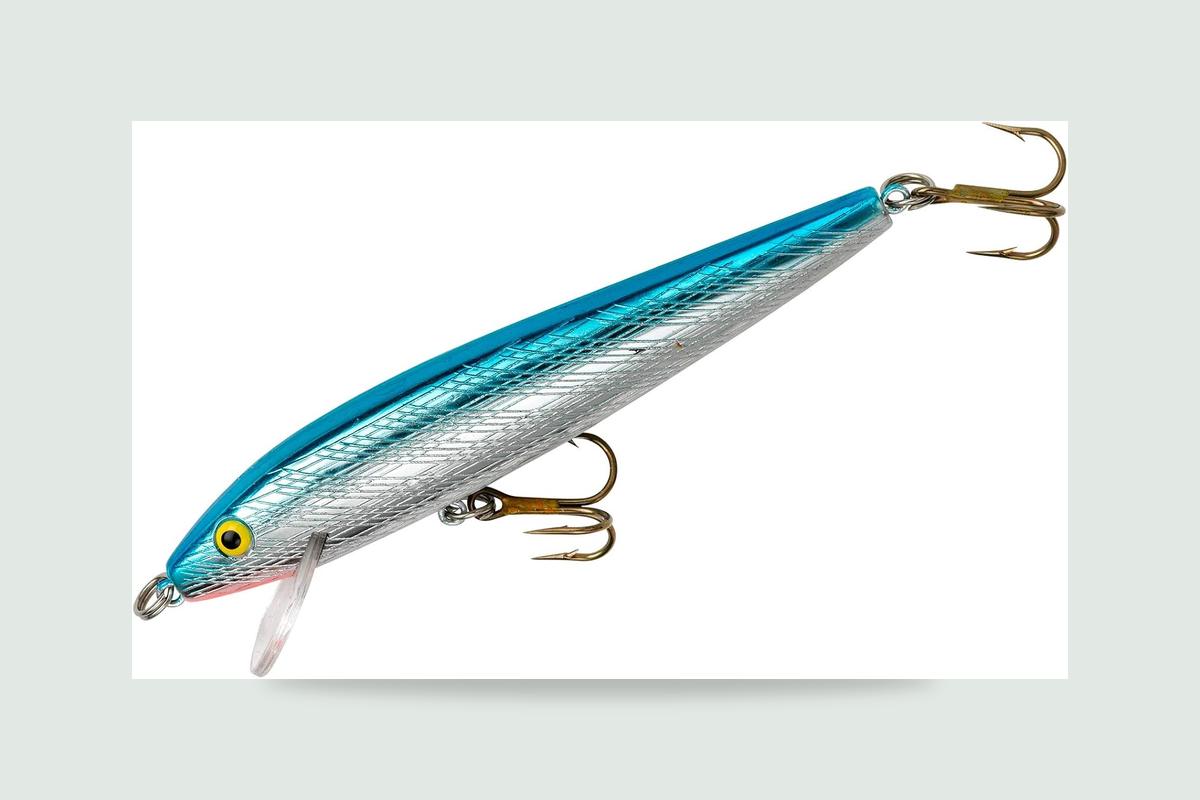 Rebel Minnow F1003 in silver and blue, a 3.5-inch plastic minnow.